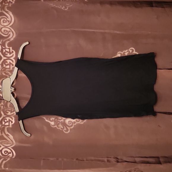 Black Gap Tank Top - Picture 2 of 2